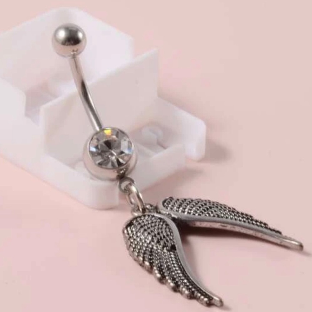 ANGEL WINGS BELLY RING 💕